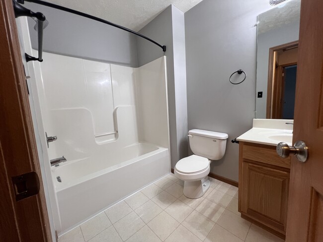 Building Photo - 848 Quadrilla St