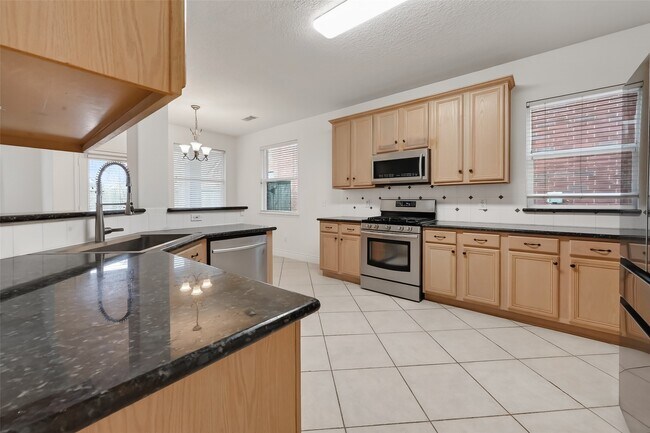 Building Photo - 19715 Azalea Brook Way