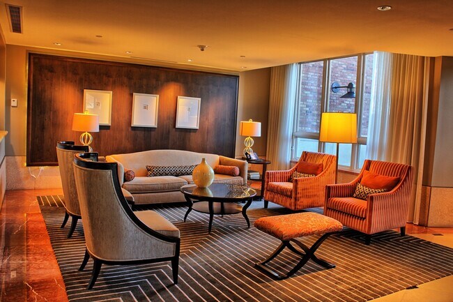 Building Photo - 2400 E Cherry Creek S Dr