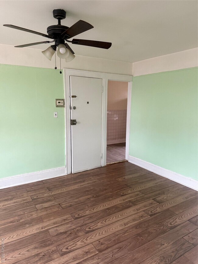 Building Photo - 211-20 99th Ave