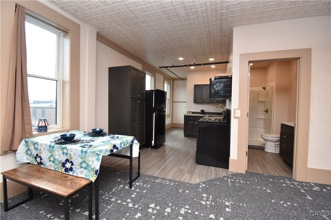 Building Photo - 152 Court 5 Ct