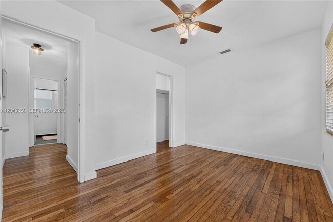 Building Photo - 5800 SW 61st St