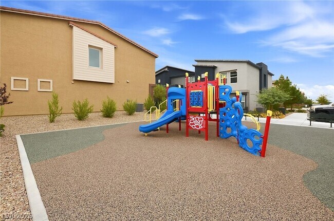 Building Photo - 10923 Heatherford Ave