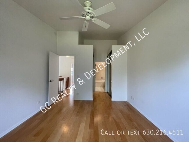 Building Photo - 730 Sturnbridge Ln