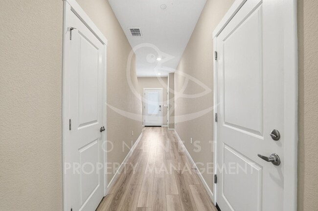 Building Photo - Practically Brand new | 3 bedroom 2.5 bathroom + loft