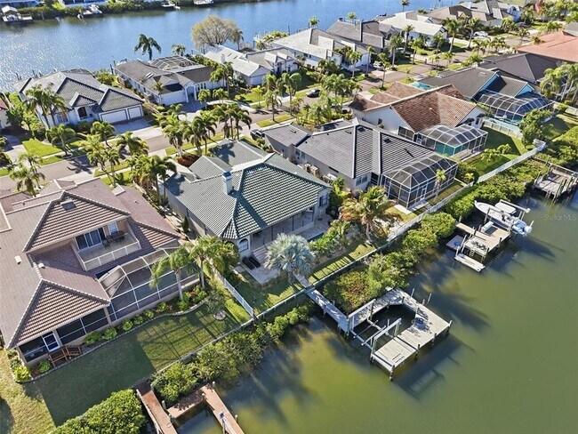 Building Photo - 909 Allegro Ln