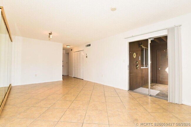 Building Photo - 6054 Forest Hill Blvd