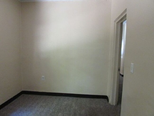 Building Photo - 28 Burgess Ct