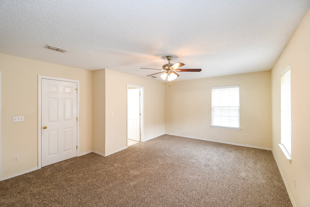 Building Photo - 7317 Ironside Dr E