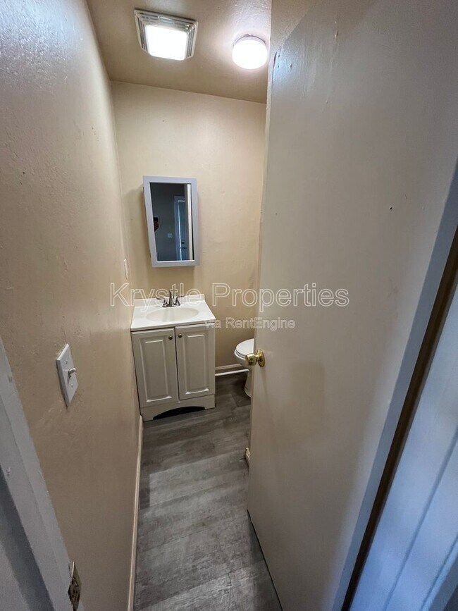 Building Photo - 730 Florida St