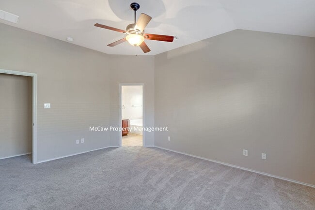 Building Photo - 9032 Heartwood Dr