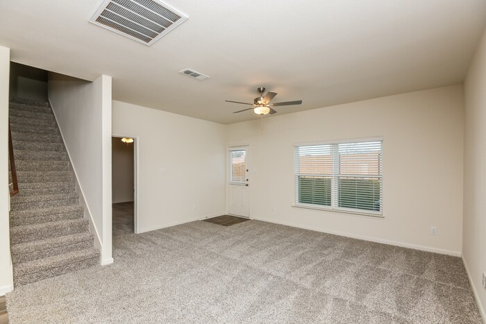 Building Photo - 10900 Gray Mare Dr