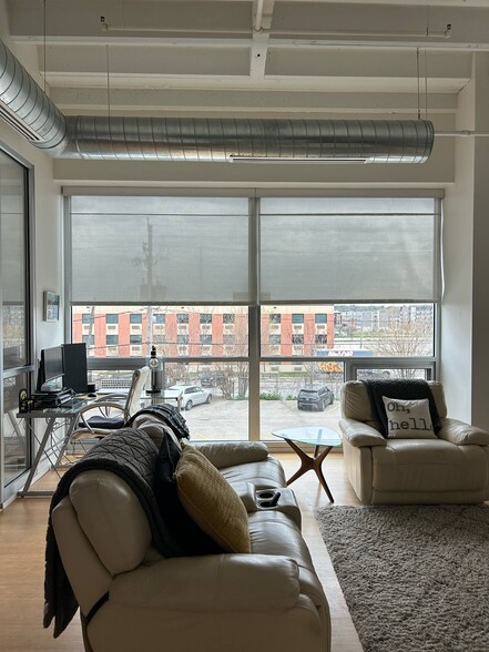 Building Photo - 111 10th St