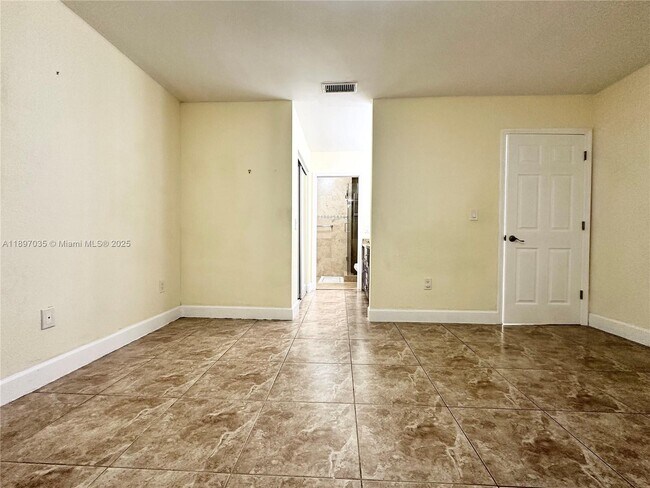 Building Photo - 6097 SW 128th Ct