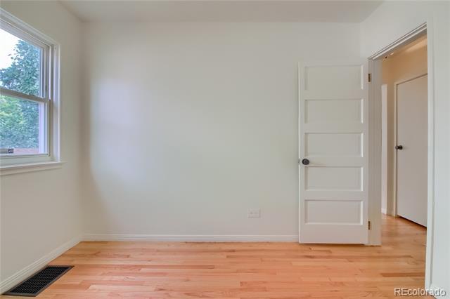 Building Photo - 1479 S Steele St