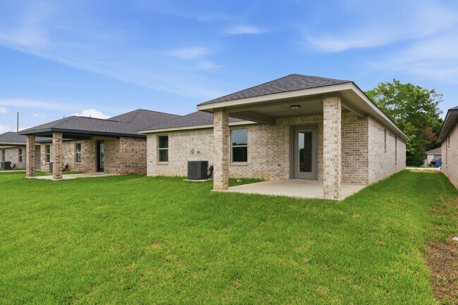 Building Photo - 13146 Lake Conroe Bay Rd