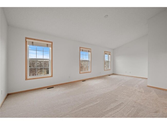 Building Photo - 9995 Wildflower Dr