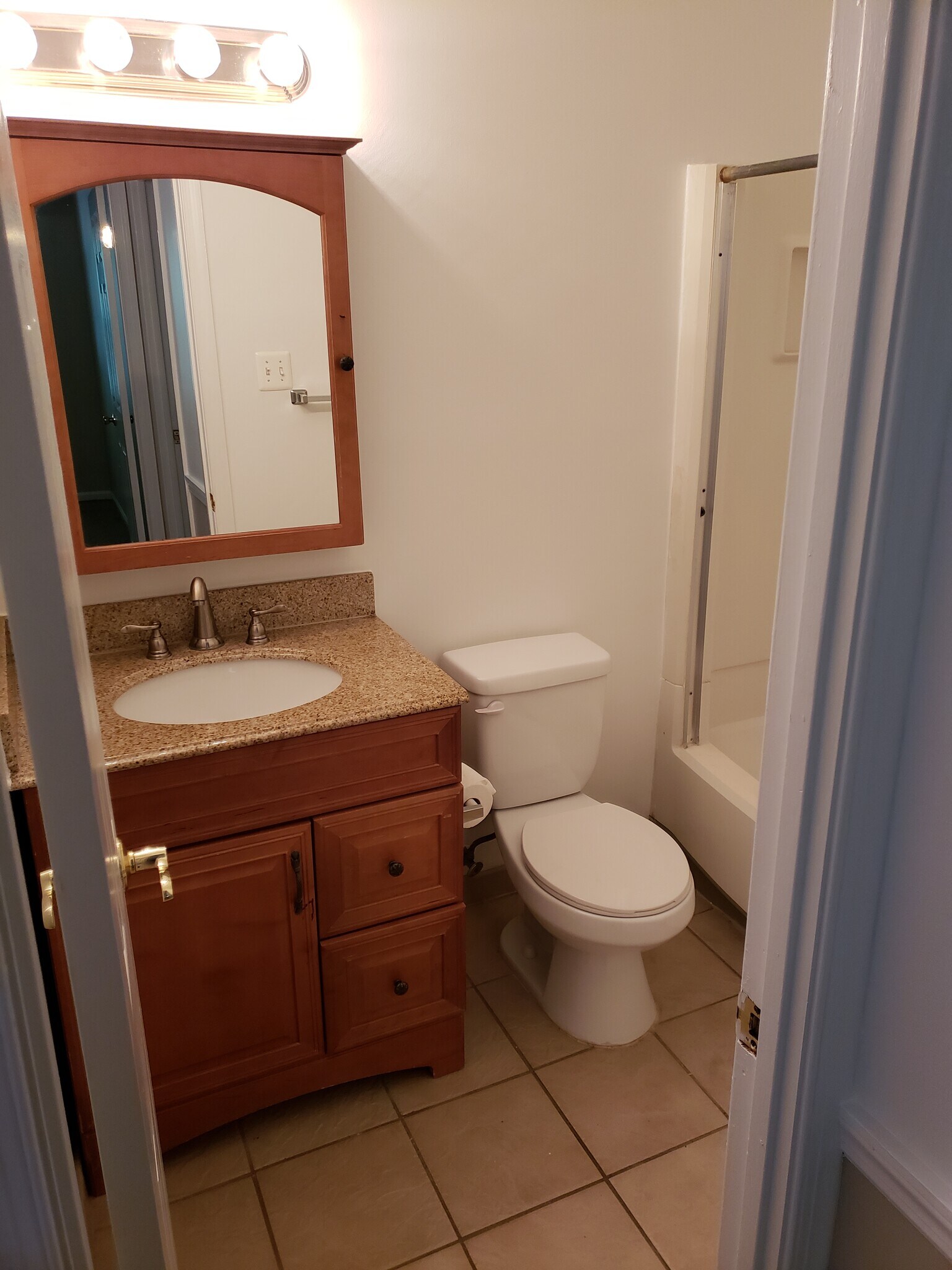 Building Photo - 9164 Broken Oak Pl