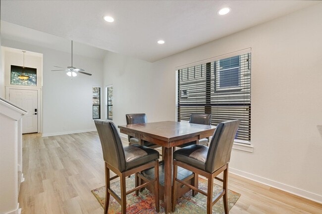 Building Photo - 2101 Rivers Edge Way