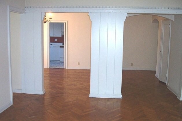 Interior Photo - 2552 Madison
