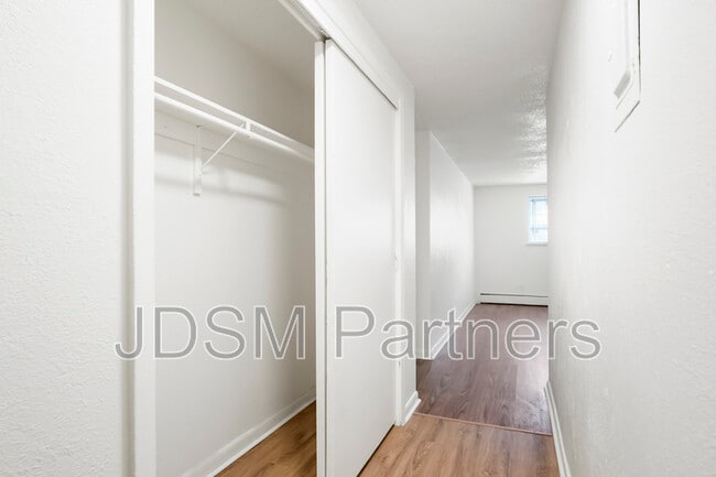 Building Photo - 1415 N Pearl St