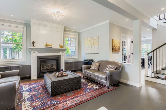 Building Photo - Beautiful Fully Furnished New Build in Newlands