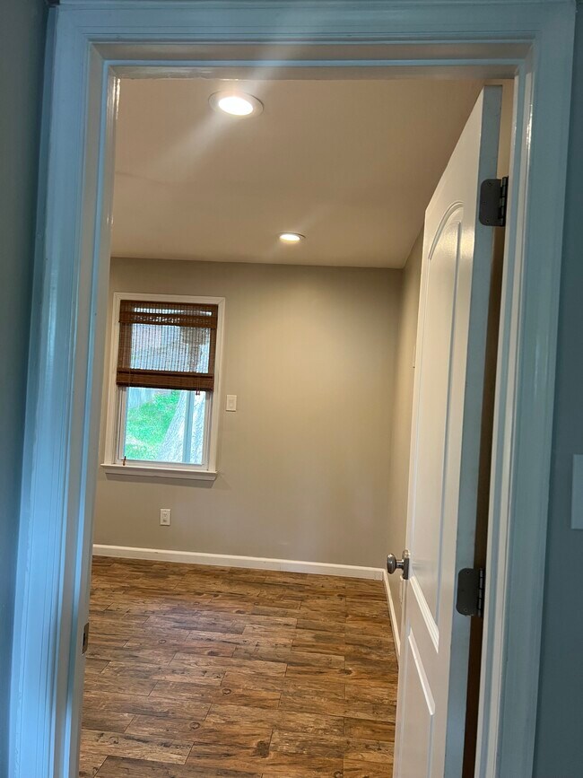 Building Photo - 1302 Coral Sea Dr