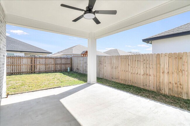 Building Photo - 4126 Azali Dr