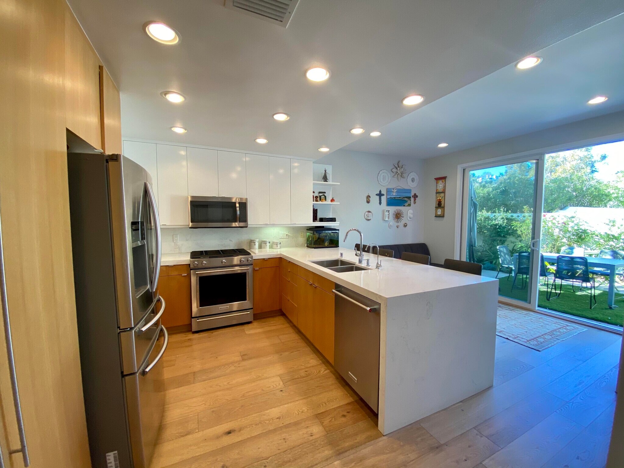Building Photo - 6481 Zuma View Pl