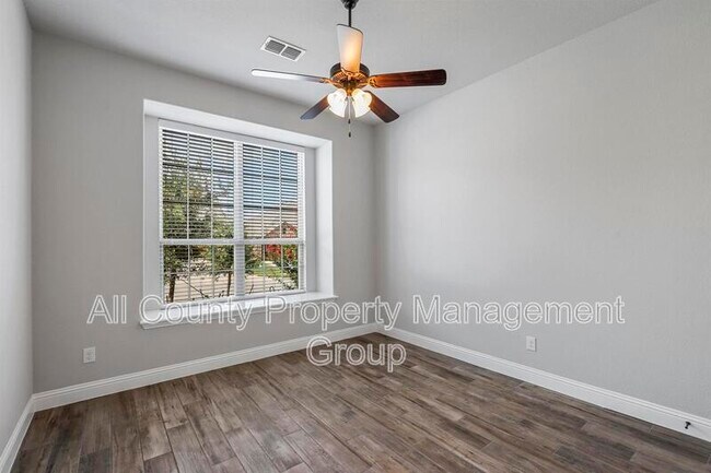 Building Photo - 15105 Stargazer Dr