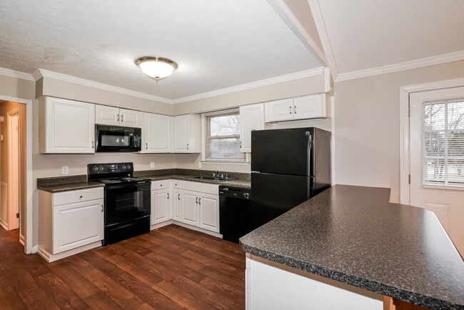 Building Photo - 103 Hillwood Dr