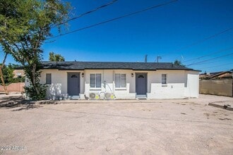 Building Photo - FREE RENT   INTERESTED? Located in the historic downtown district.