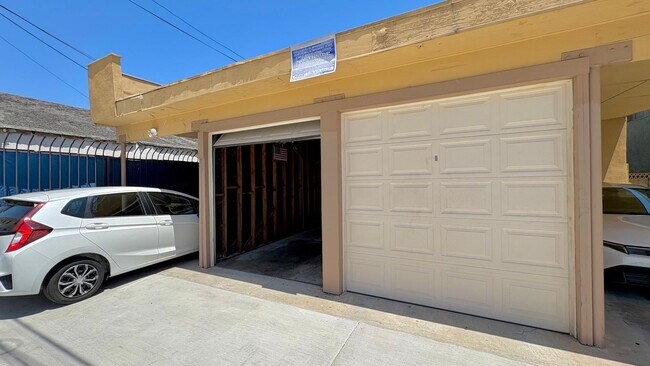 Building Photo - 11715 Ramona Ave