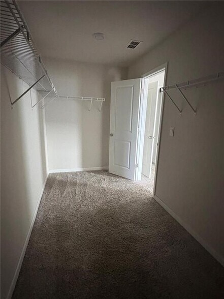 Building Photo - 1472 Villageside Ct