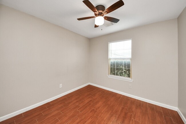 Building Photo - 20641 Patriot Park Ln