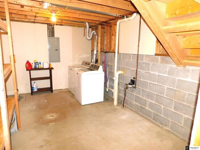 Building Photo - 17728 Margo St