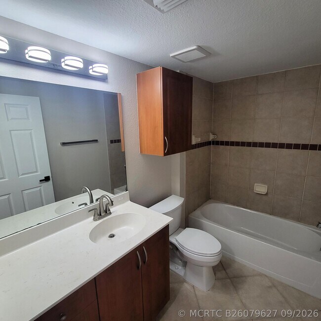 Building Photo - 6418 Emerald Dunes Dr