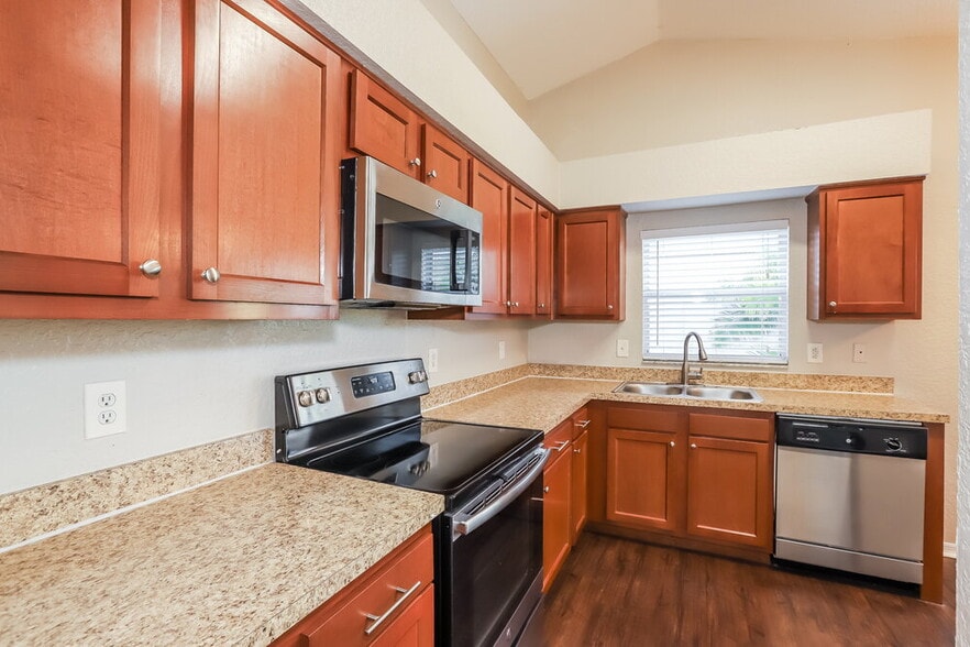 Building Photo - 1717 Tarah Trace Dr