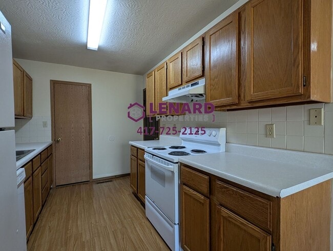 Building Photo - Roxbury-Fuerst