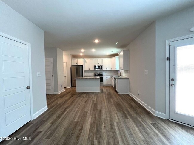 Building Photo - 143 Lonesome Glory Dr