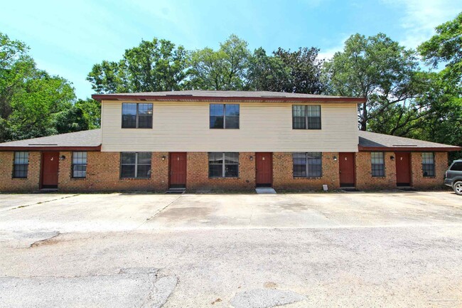 Building Photo - 1455 Acorn Ln
