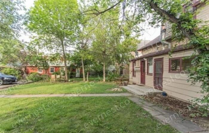 Building Photo - 1915 Pine St