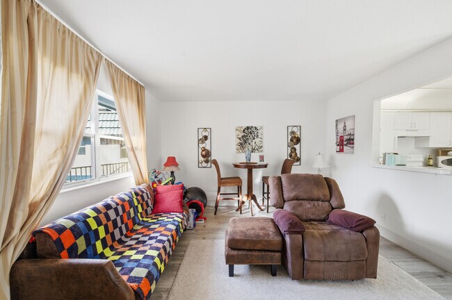 Building Photo - 374 Tuscany Ln