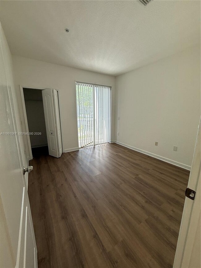 Building Photo - 2113 Shoma Dr