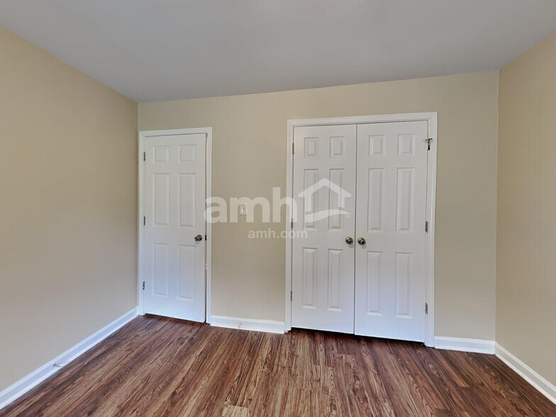 Building Photo - 412 Briarwood Rd