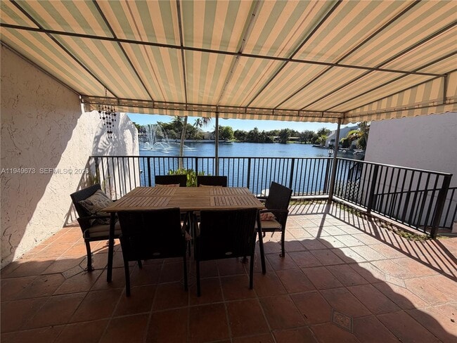 Building Photo - 7216 Jacaranda Ln