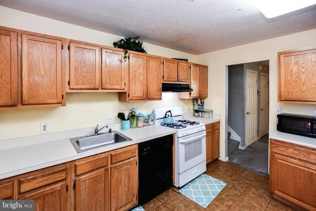 Building Photo - 1600 Ora Lea Ln