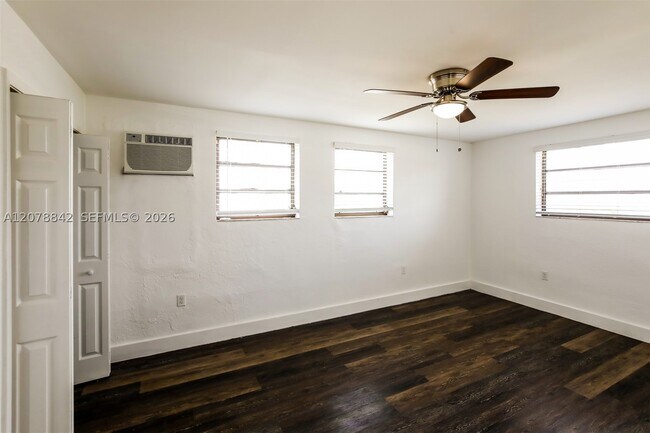 Building Photo - 10020 SW 37th St