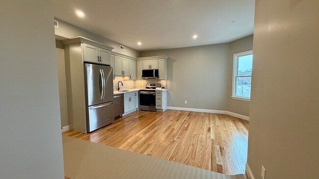 Building Photo - 663 Columbia Rd