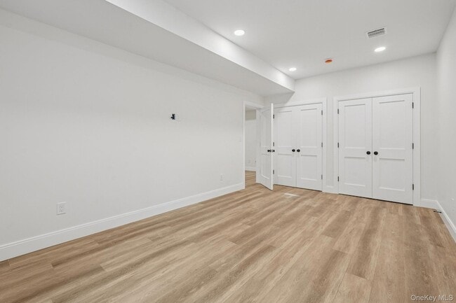 Building Photo - 400 Phillips Hill Rd